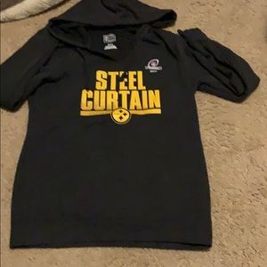 Steelers sweatshirt women’s M fits like a small.
